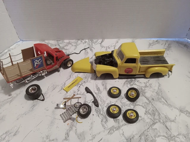 (2)model Trucks RC Cola/Coca-Cola,parts/repair.