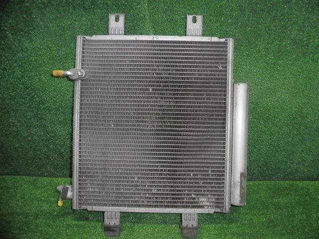DAIHATSU Tanto 2013 DBA-L385S Condensatore 88450B2140 [usato] [PA14941247]