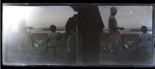 Famille à la plage Photo Plaque de verre NEGATIVE c1930 Stereo Vintage PL28L8n2