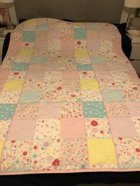 Beautiful Reversible Patchwork Polka Dot Bedspread Throw Quilt Double Single