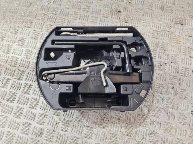 2017 Peugeot 3008 Tool Kit With Tools