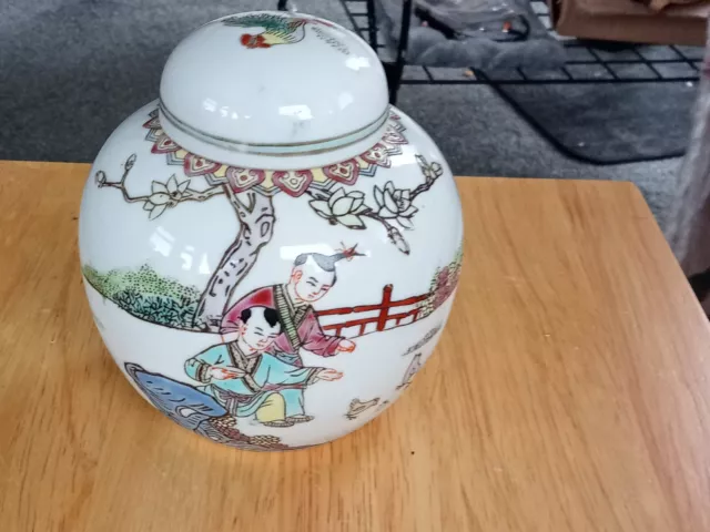 A Lovely Chinese Ginger Jar Depicting 2 Figures Feeding The Hens