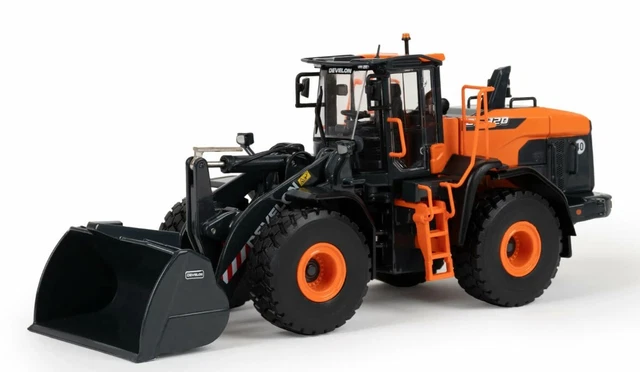 Miniature Develon DX 165-7 WR – IMC Models 1/50 (IMC16-1014)