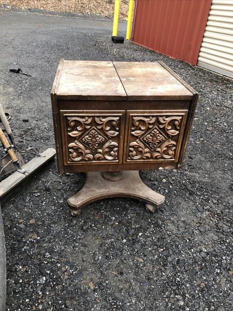 Rare Lane Altavista Virginia pedestal Style Cellarette  No.  055 32