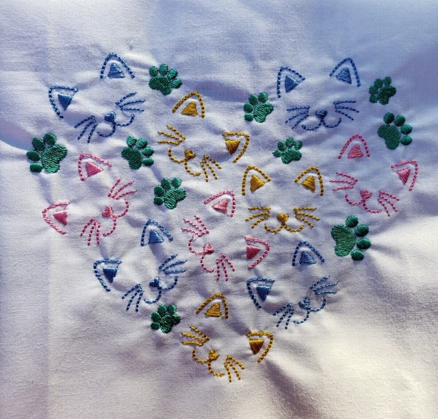 Camisa Top Blanca Para Niñas Niños Pequeños Bordado Gato Corazón Gatito Multicolor Nueva