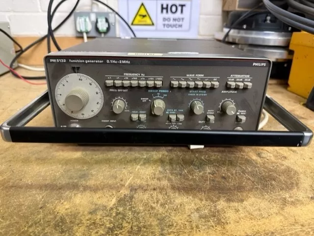 Philips PM5132 Function Generator  0.1Hz - 2Mhz