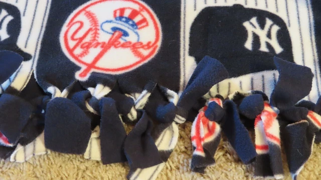 "Manta de lanzamiento - franela NUEVA YORK YANKEES con flecos de corbata - 54 x 102"