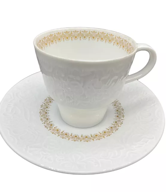 HUTSCHENREUTHER ARZBERG-BAVARIA GERMANY Cup and Saucer MCM White Gold Swirls #24