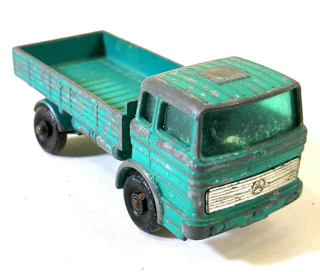 Matchbox mercedes truck shop