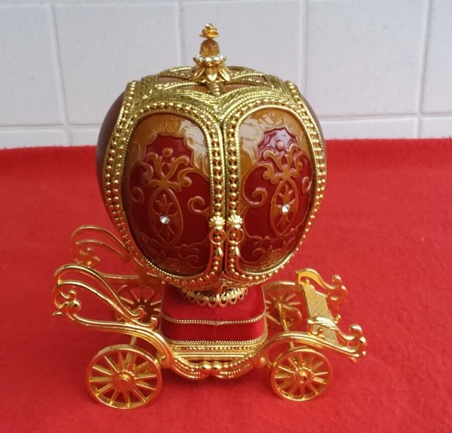SUPERBE CARROSSE OEUF type fabergé boîte à musique EUR 75,00 - FR