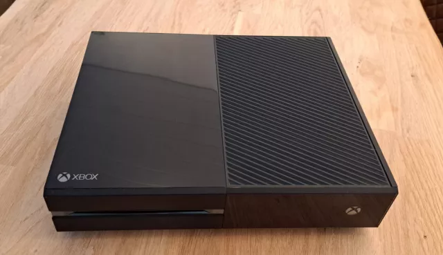 Microsoft Xbox One X 1TB Spielekonsole - Schwarz