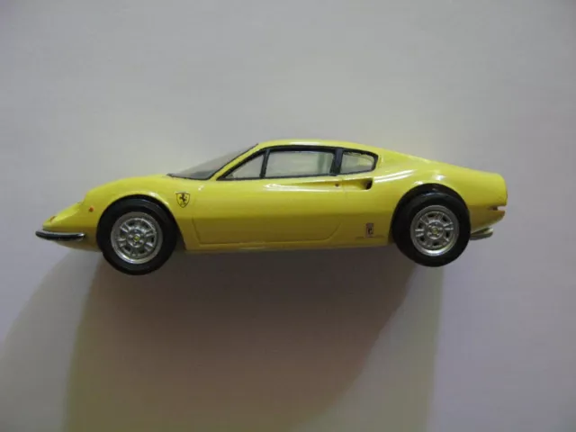 Karger Ferrari Dino 246 Gt Model 1:43 fertig gebaut in gelb