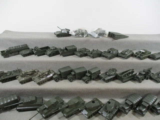 Lot KIBRI / ROCO HO 1/87 – Véhicules Militaires – Camions Chars Dodge 1970