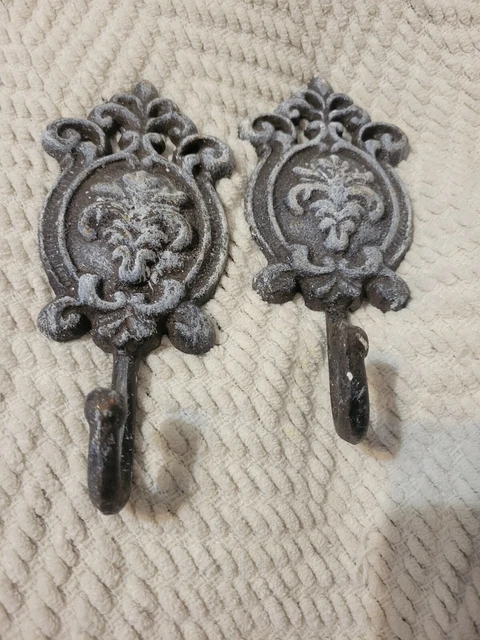 Cast Iron Ornate Single Hook Coat/Hat Hanger 6" In Length