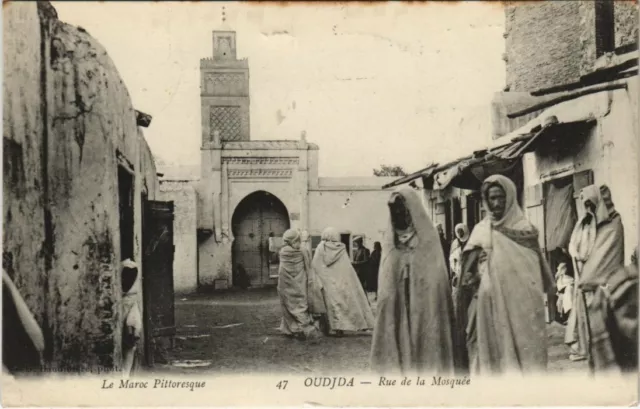 CPA AK MAROC OUDJDA Rue de la Mosquée (38774)
