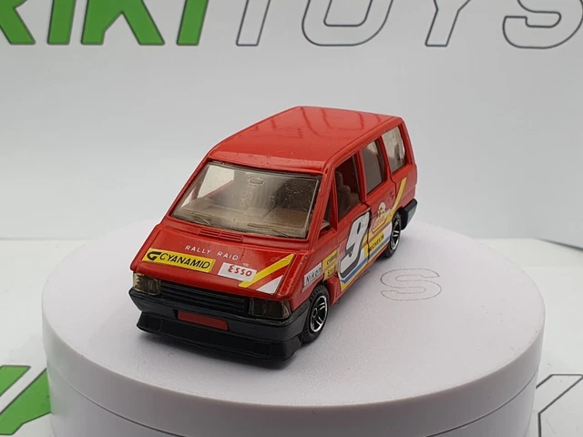 Voitures, camions et fourgons miniatures blancs GUISVAL