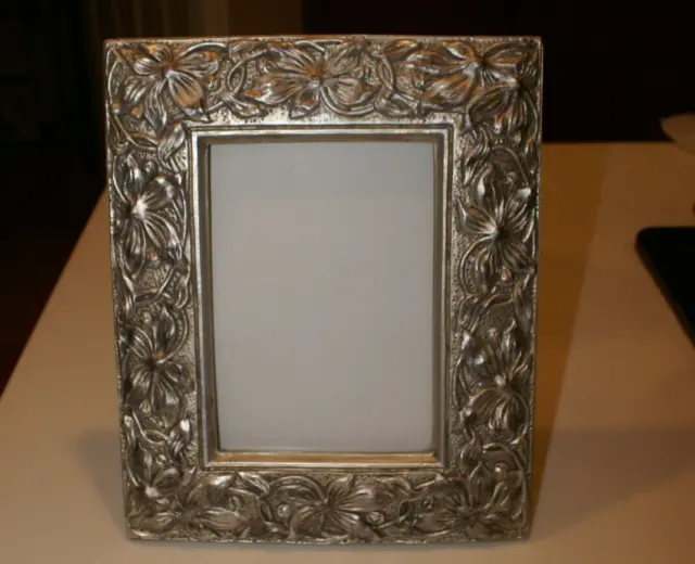 Heavy Ornate Antique Silver TONE SIXTREES PICTURE FRAME HOLDS 4.5:" X 6.5"