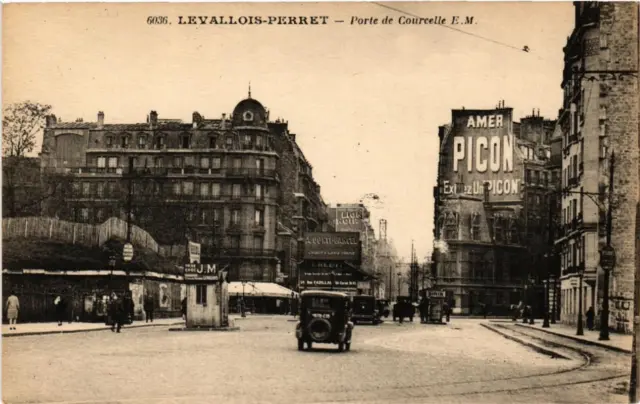 CPA LEVALLOIS-PERRET Courcelle Door. (509704)