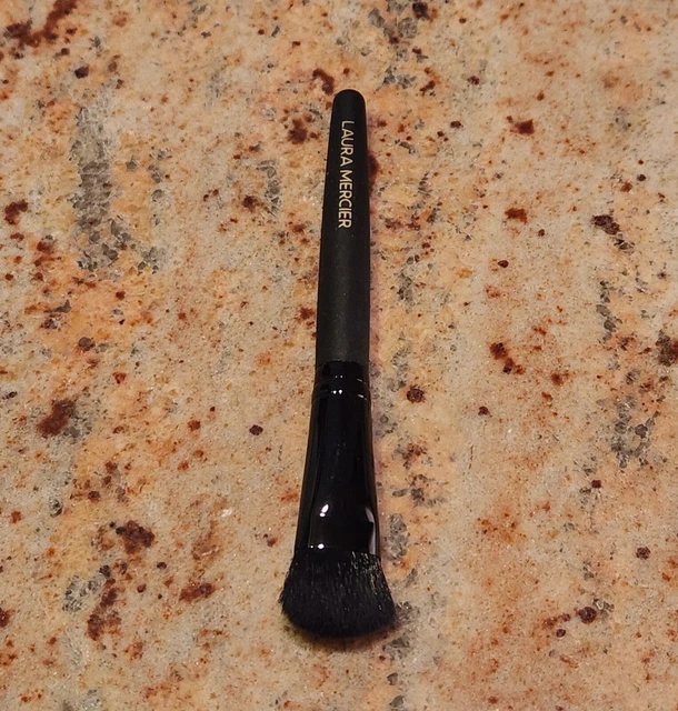 Laura Mercier All Over Eye Brush