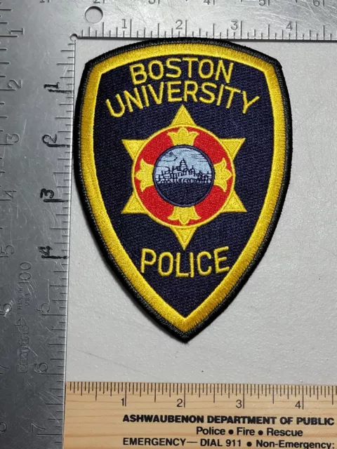 LE9b6 Police patch Massachusetts Boston University