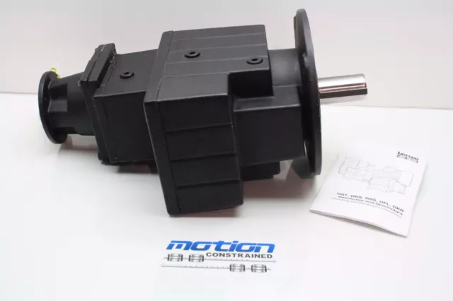 Nuovo Lenze GST07-3NVCK-4C Resistente Servo Grado Elicoidale Del Testa 326.33:1