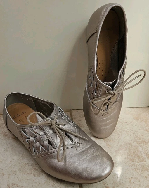 Flats, Women display picture 1