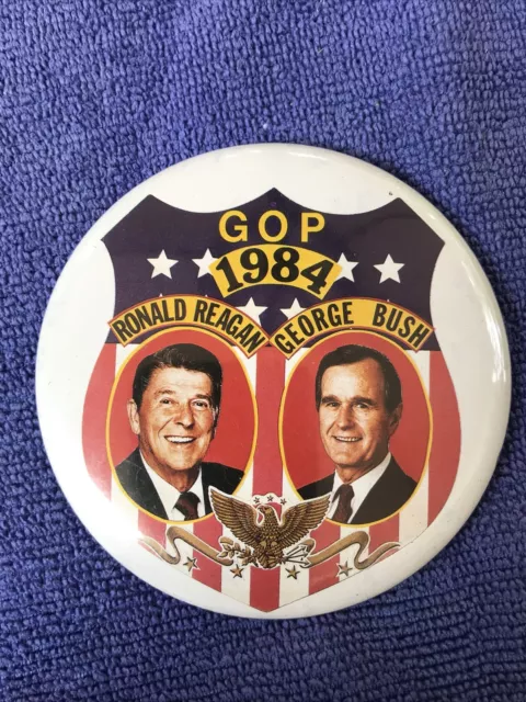 Patriotic Ronald Reagan GOP 1984 George Bush Campaign Button (4108)