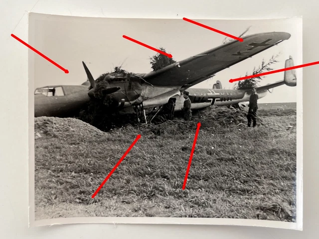 FOTO LUFTWAFFE, FLUGPLATZ Borkenfelde, Flugzeug Notlandung, 3 EUR 21,00