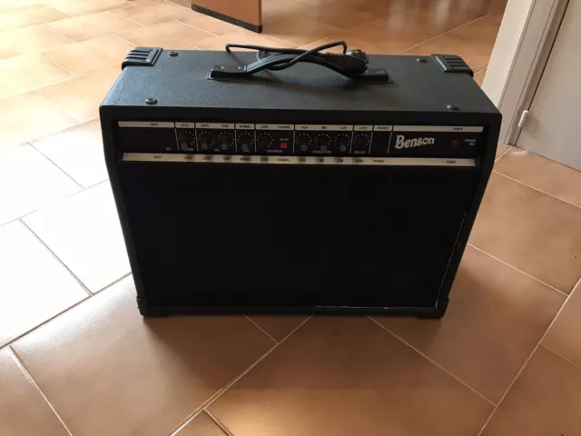 Amplificatore chitarra elettrica usato