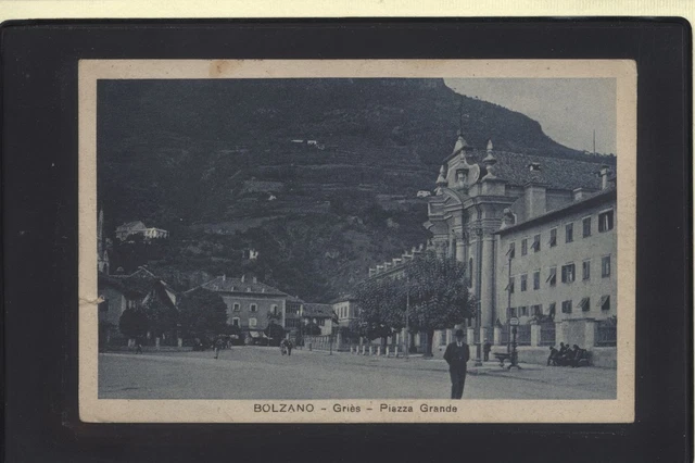 Bolzano Gries Piazza Grande Con Persone Viaggiata Anno 1928 (A309)