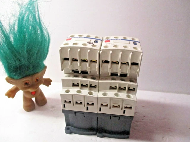 (1) Telemecanique Control Relay CAD32BD, LADN22, LA1 DN22, LAD4TBDL,