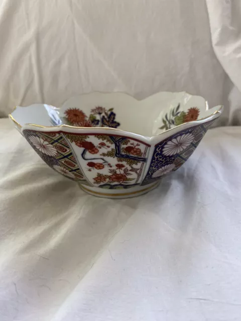 Vintage Japanese Floral Lotus Scalloped Edge Imari Porcelain Bowl, 9”