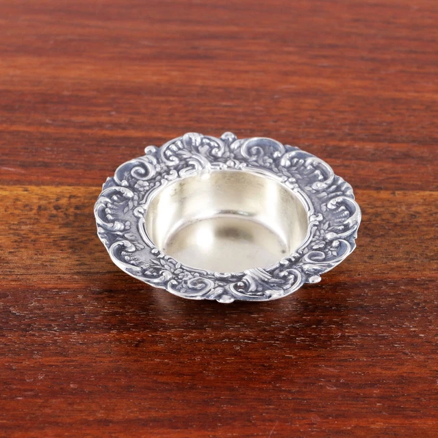 Meriden Britannia ? Sterling Silver Salt Cellar Floral Scroll Foliate No Mono