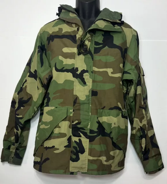 US GI Military Cold Weather Parka Mens Small Short Woodland Camouflage Gore-tex