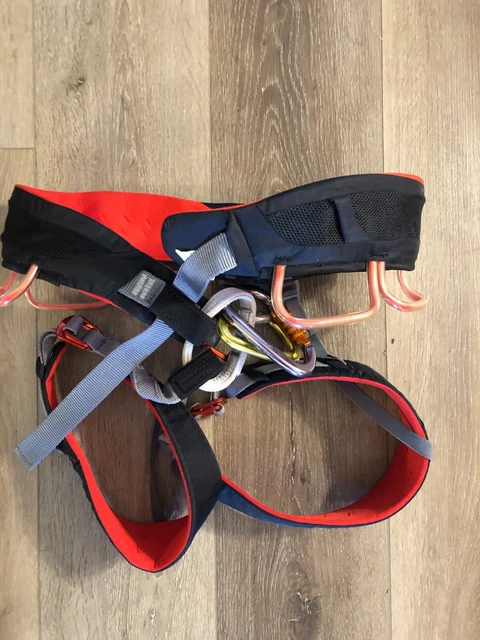 Black Diamond Type-C Climbing Harness W/Two Heavy-Duty Carabiners (Size XL)