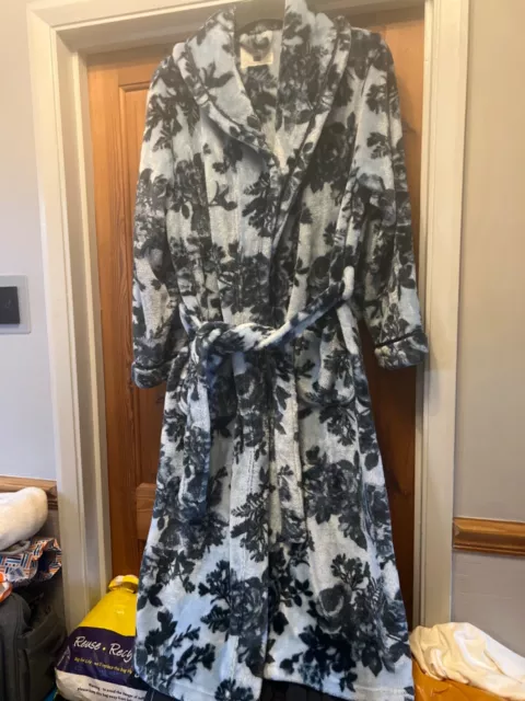 F&F  Fleece Floral Full Length  Dressing Gown Size L 16-18