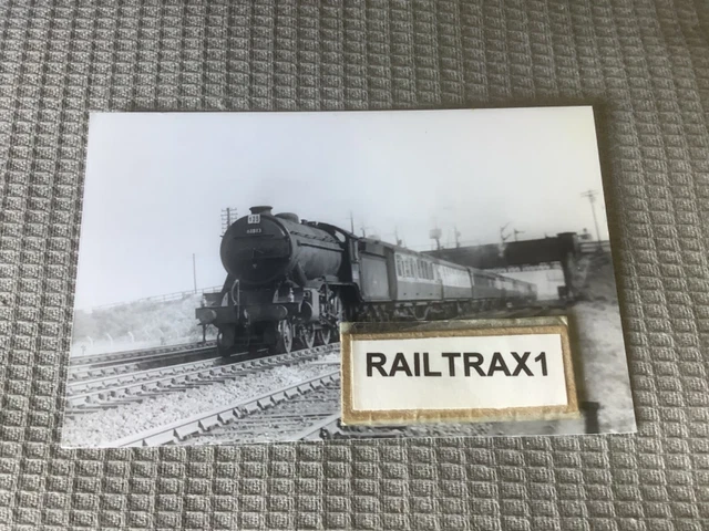RAILWAY STEAM PHOTOGRAPH 61813 Nr. HESSLE STATION 1954. (DARKROOM