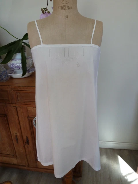 ancienne chemise de jour début XXème  brodée mono L.M en très bon état