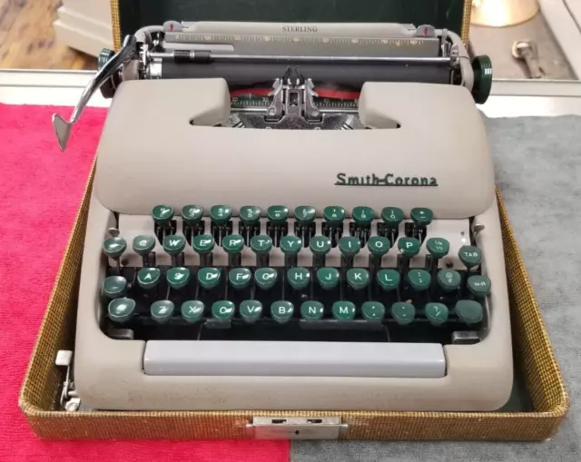 1951 5A - Smith Corona Sterling Floating Portable Typewriter In Case