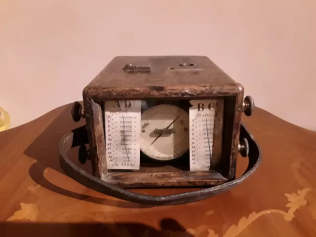 Antikes Voltmeter, Messgerät im Holzgehäuse z.B. für Museum