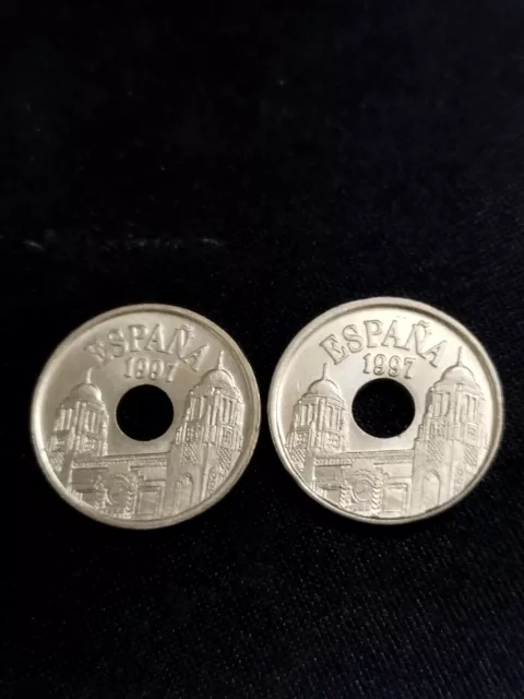 2 Monedas De 25 Pesetas 1997 Melilla Una De Ellas Con Fallo De Acuñación !! 3