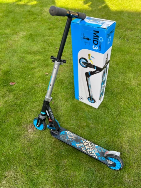 Oxelo MID 3 blue and black foldable push scooter kids 2 wheels good condition 