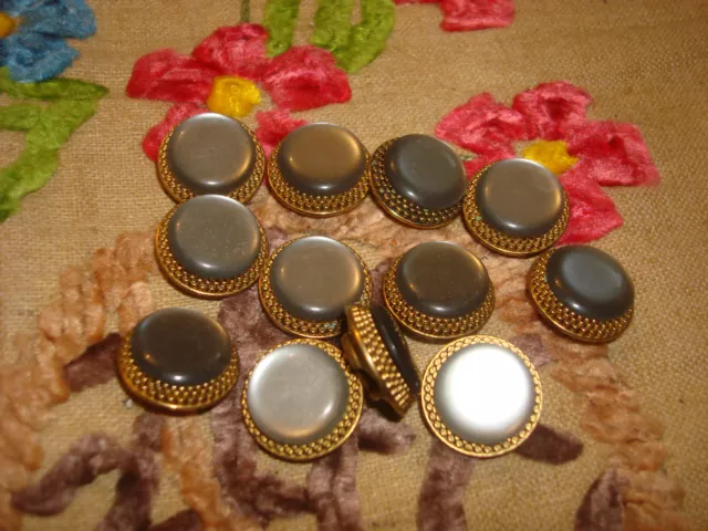 Bouton Ancien Doré Moulé - Mercerie Vintage Pour Couture - Lot De 1 à 10 Pièces