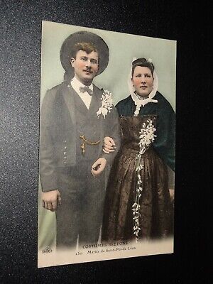 Carte postale ancienne COSTUMES BRETONS QUIMPER costume de mariage 