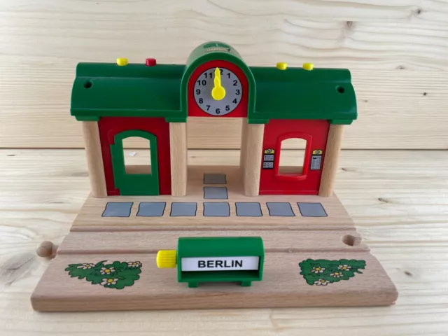 BRIO 33578 Sprechender Bahnhof