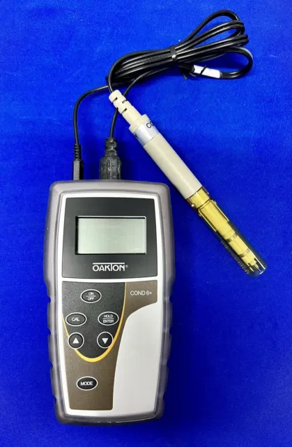 OAKTON CON 6+ Handheld Conductivity Meter with Probe *Pre Owned*