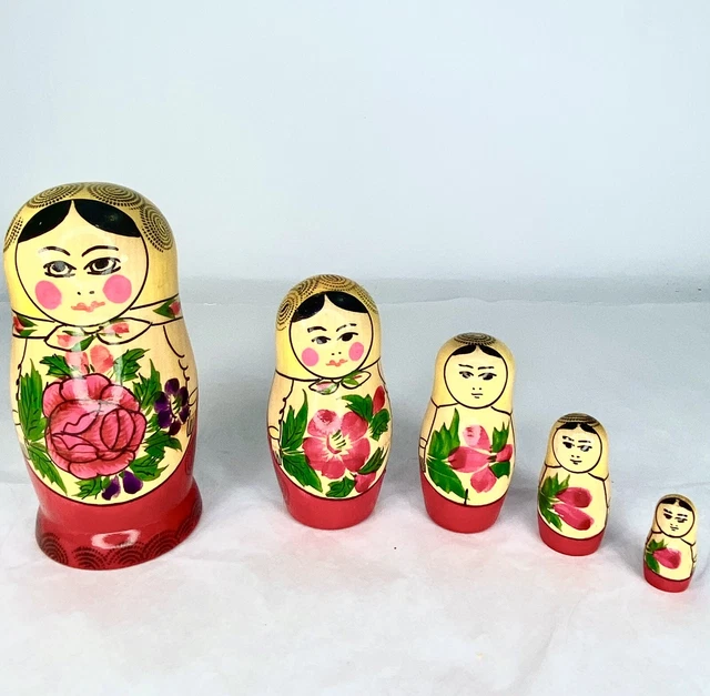 VINTAGE USSR MATRYOSHKA Russian Nesting Dolls Set Soviet Union Painted