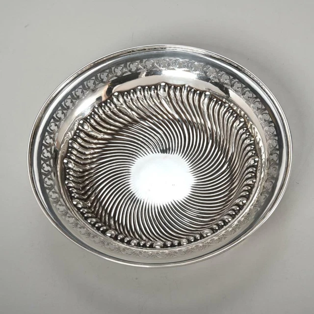 Meriden Britannia Sterling Silver Repousse Swirl Pierced Bowl 9.5" Antique