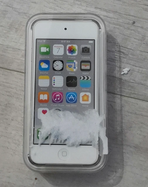 Ipod touch gris 16 go (6e génération) --NEUF