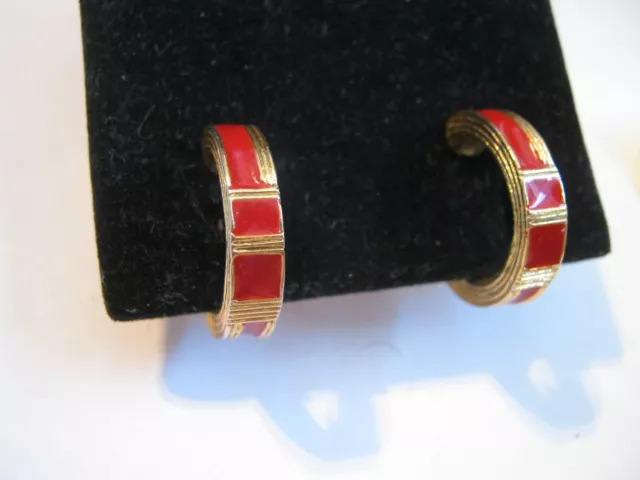 ORENA Paris (1977-2005) Golden Hoops w/ Red Enamel Panels 1" Clip-On Earrings